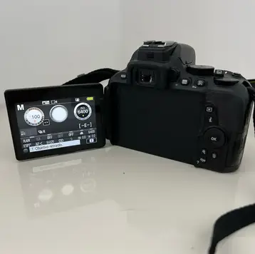 Nikon Kit D5600 + Lente 18-55mm Vr (Usado) - Imagen 3